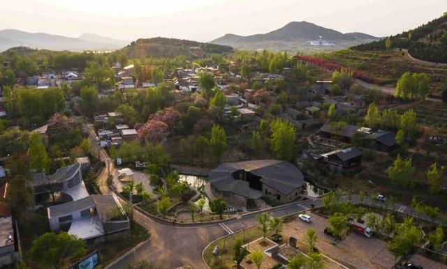 星空、石房、落地窗…来山野里这些高颜值民宿发呆、打盹、晒太阳！