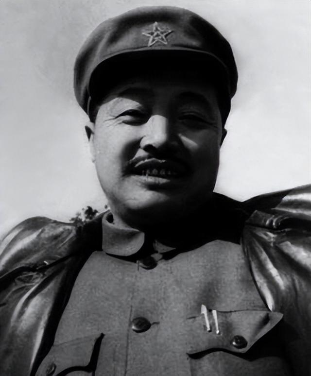 十大元帅之首朱老总，在授衔时编号却是“004”，那么“001”是谁
