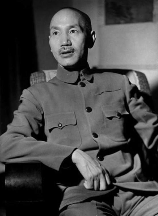 十大元帅之首朱老总，在授衔时编号却是“004”，那么“001”是谁