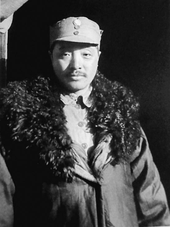 十大元帅之首朱老总，在授衔时编号却是“004”，那么“001”是谁