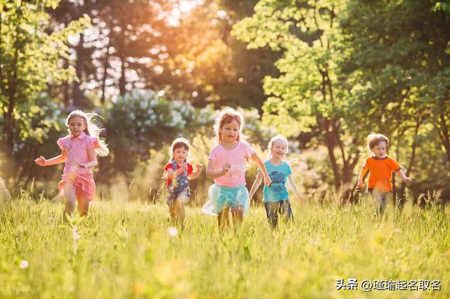 小孩起名字大全免费2022年男孩？小孩起名字大全免费2022年男孩女孩！